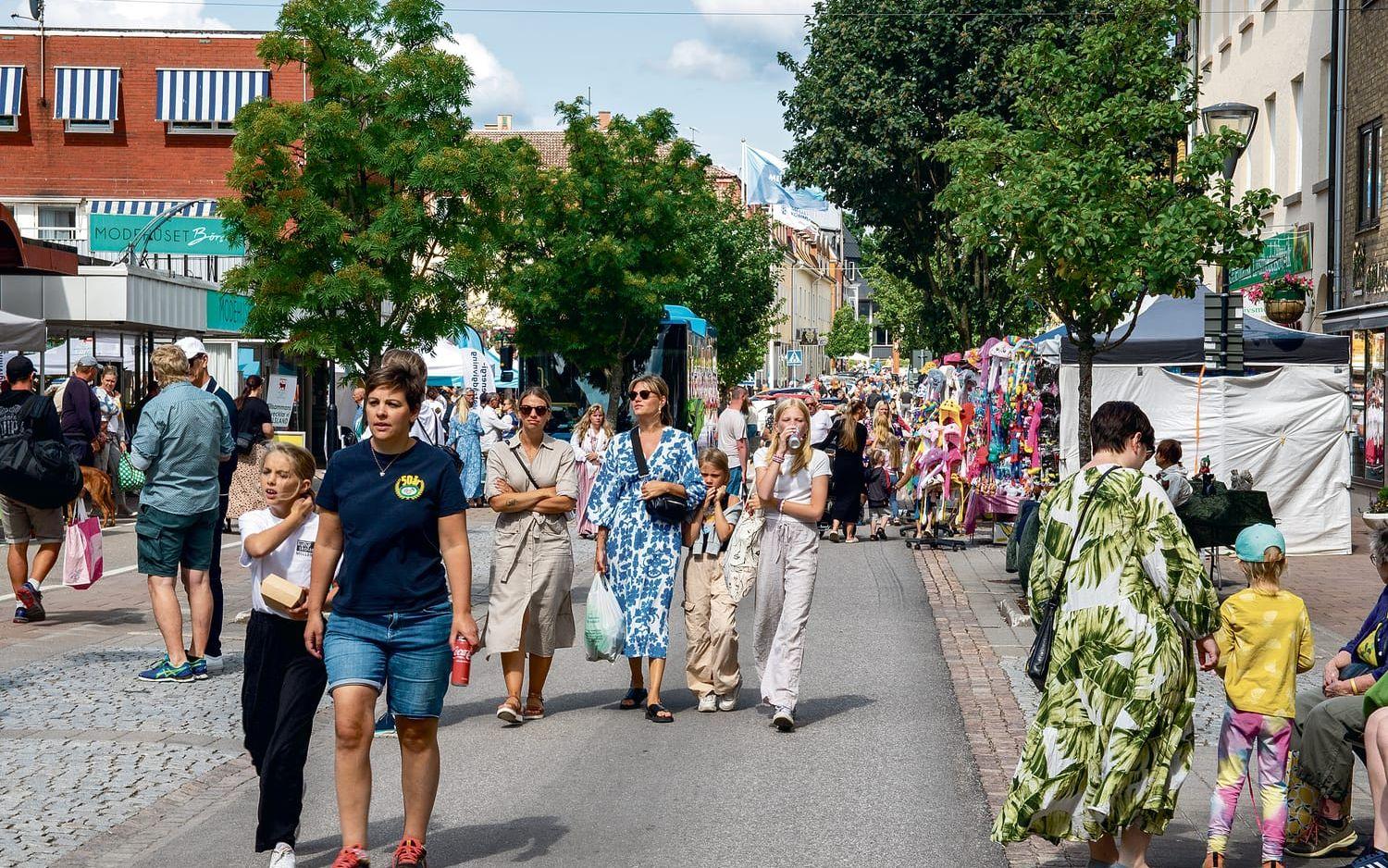 Kanalyran är en välbesökt familjefest med besökare i alla åldrar.