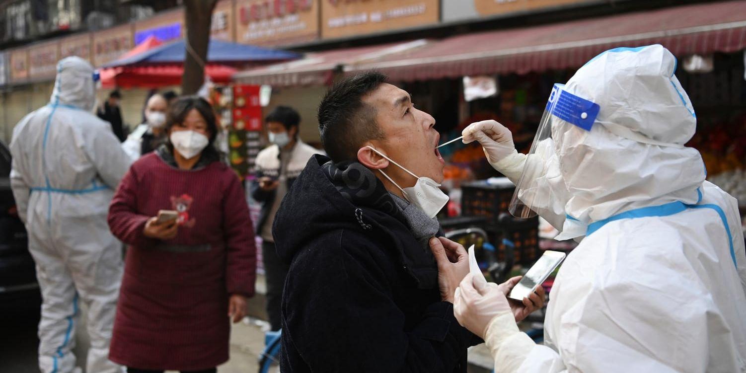 Bild från en mobil teststation i Xian i provinsen Chaanxi i Kina i helgen.