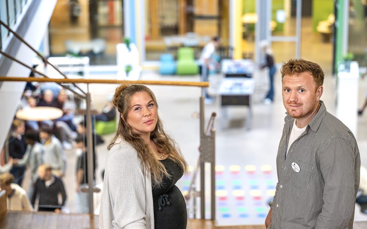 Alexander Samuelsson och Ami Wiklund Lång är två lärare på Torpaskolan som varit nere på en utbildningsdag på Universeum. Under höstterminen ska samtliga kommunens åttondeklassare göra samma resa.