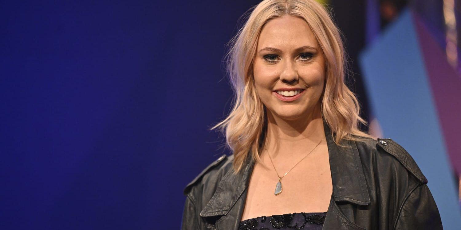 'Aldrig mer' heter Clara Klingenströms låt i 'Melodifestivalen'.