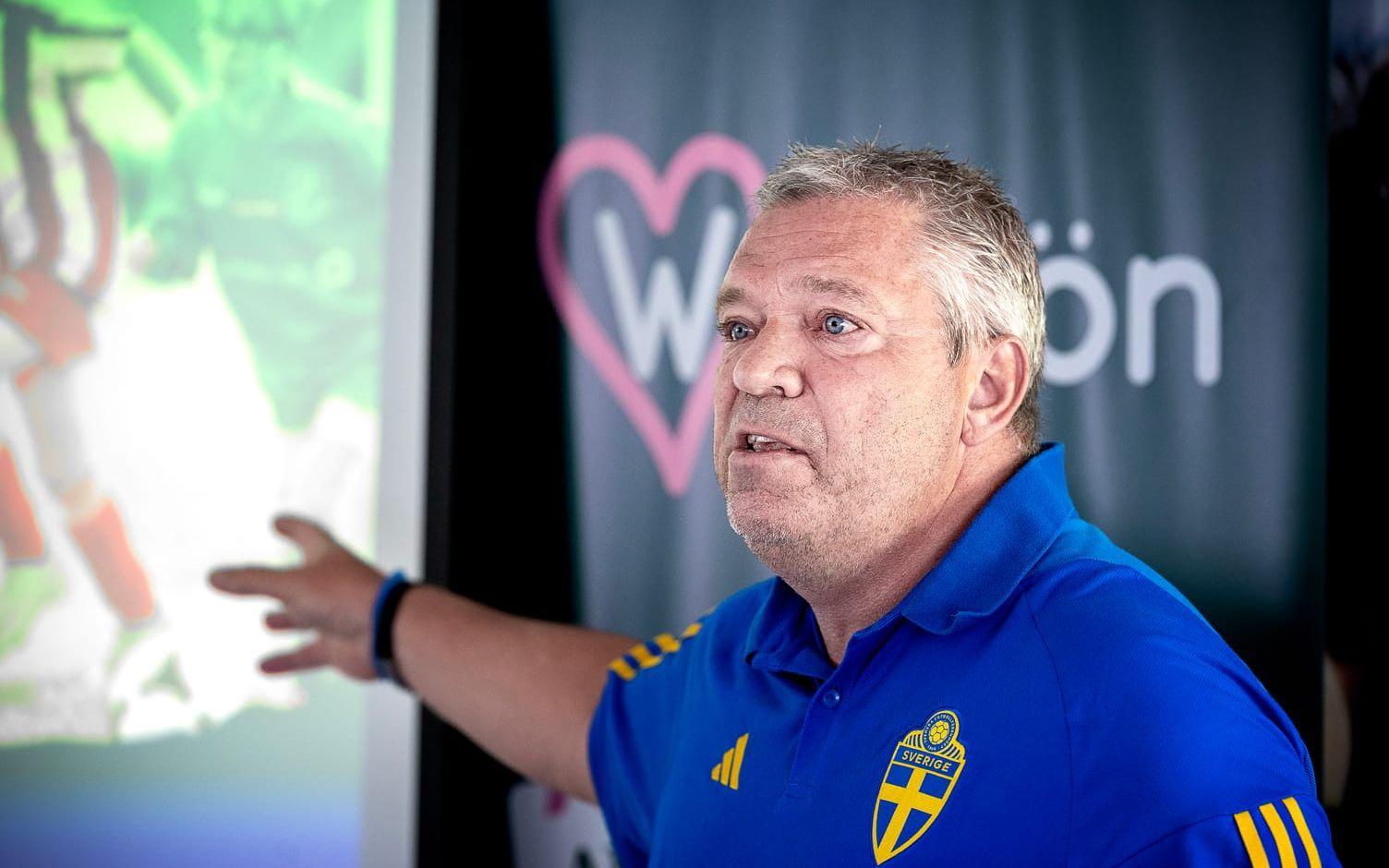 Martin Fredman gick i genom en mängd säkerhetsutmaningar som svensk fotboll tvingas hantera. Både på allsvenska läktare, i lägre divisioner och på internationell nivå.